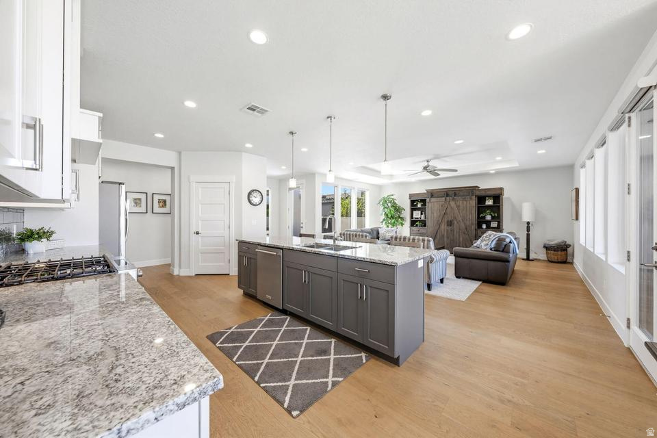 LEDGES OF ST GEORGE PH 7 - Residential