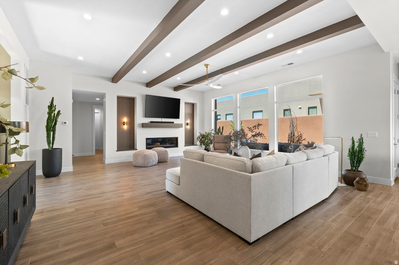 DUNES AT SAND HOLLOW - Residential