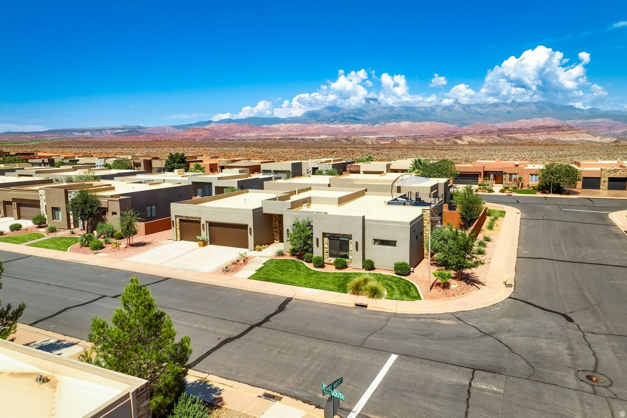 DUNES AT SAND HOLLOW - Residential