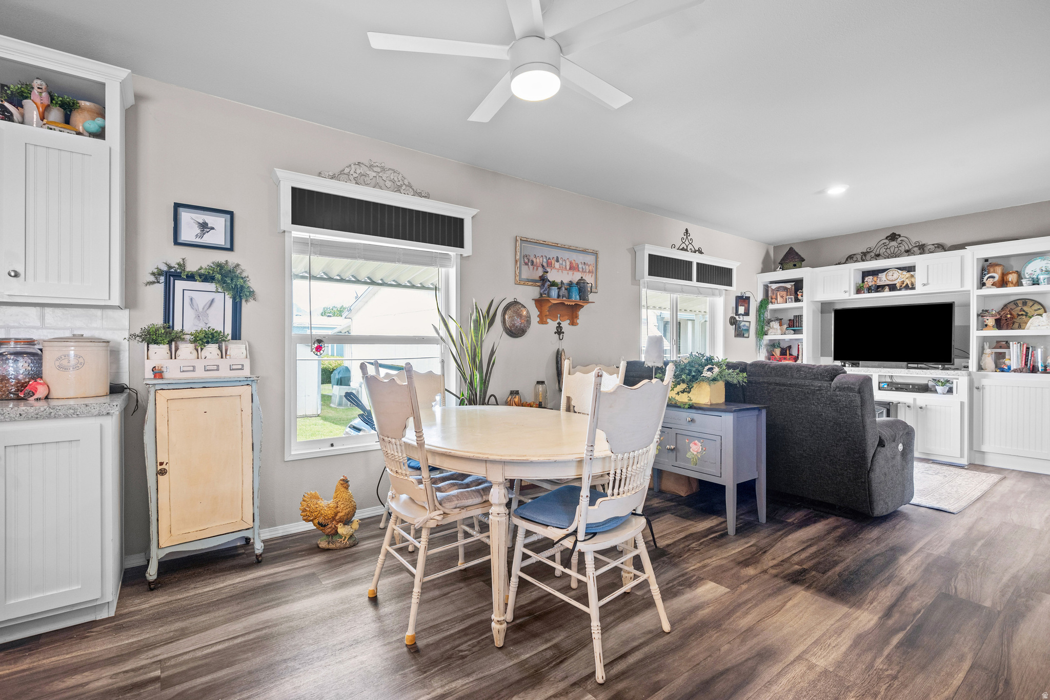 APPLEWOOD - Residential