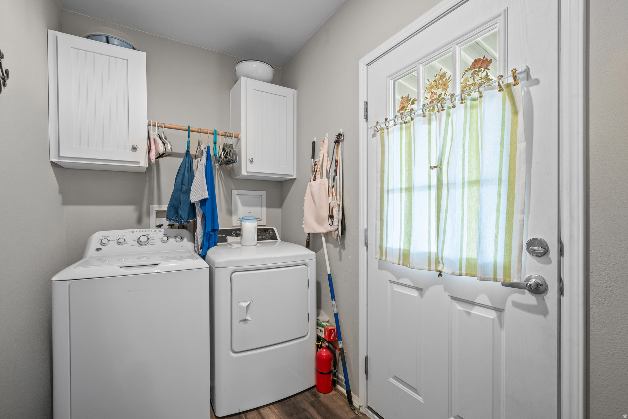 APPLEWOOD - Residential