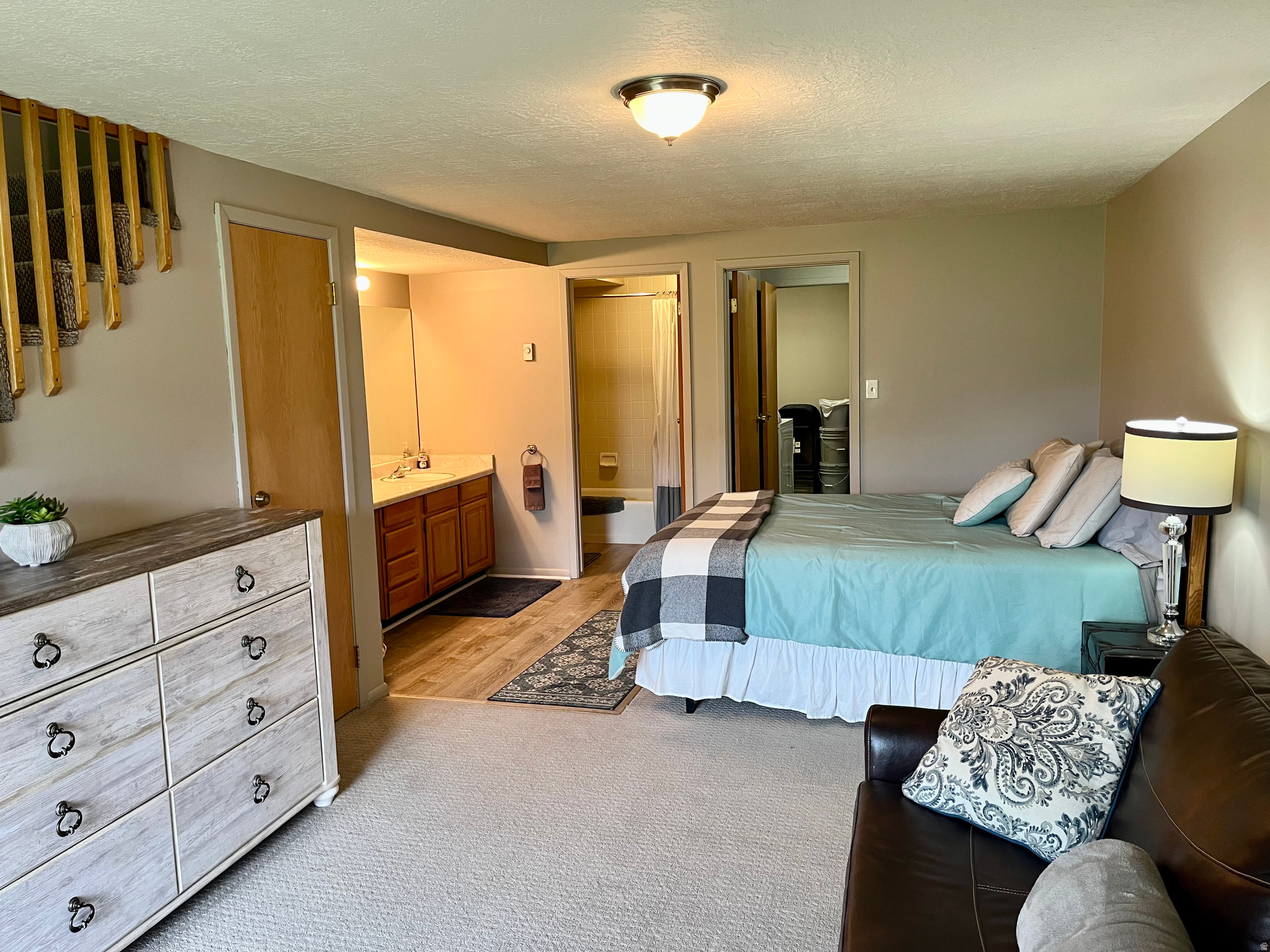 WOLF LODGE - Residential