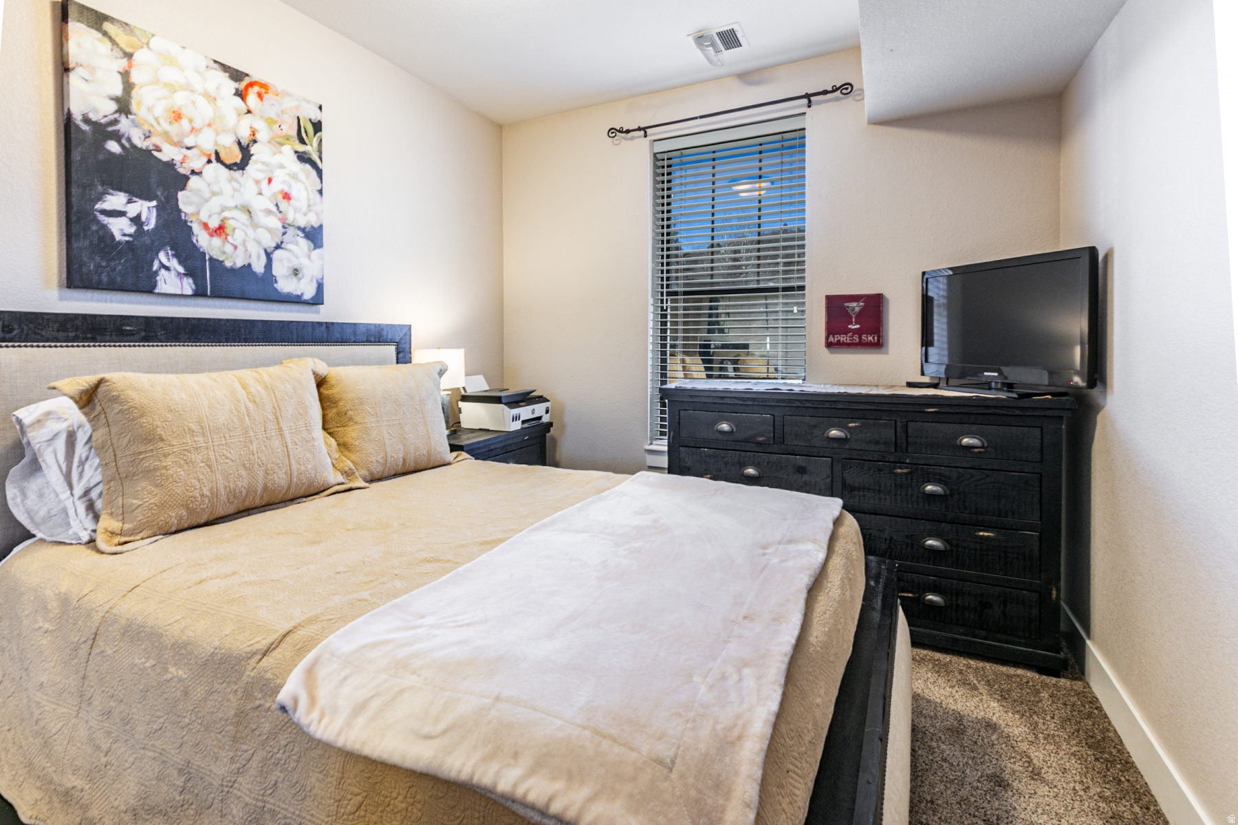 PINEBROOK POINTE CONDOMINIUMS - Residential Lease