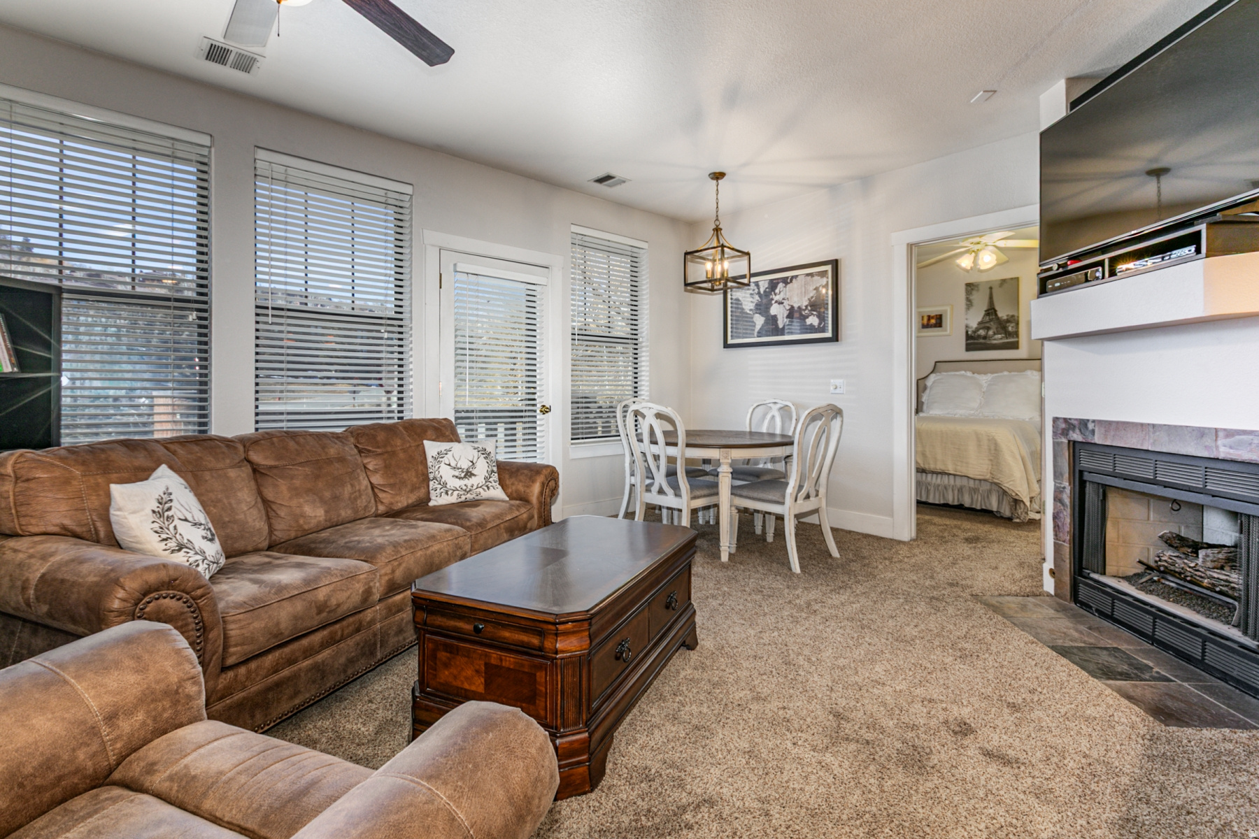 PINEBROOK POINTE CONDOMINIUMS - Residential Lease