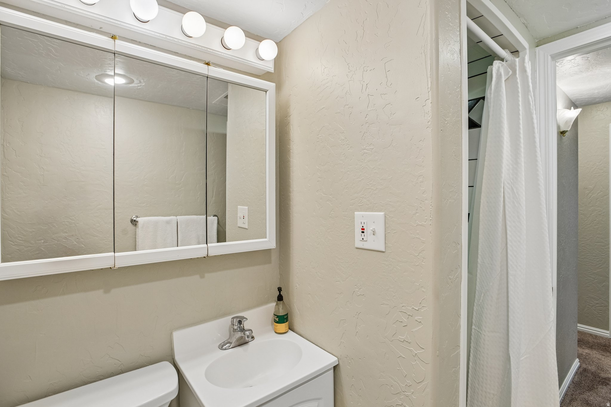 EASTWOOD HILLS - Residential