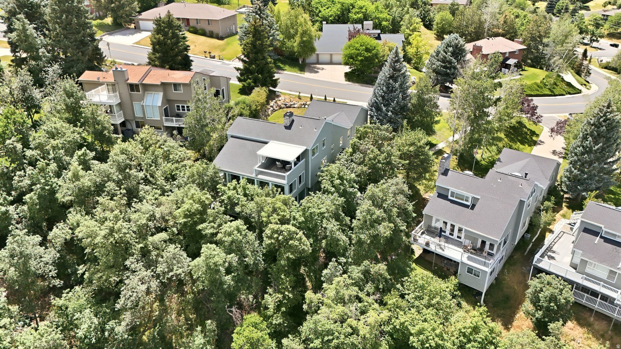 HIGH POINTE - Residential