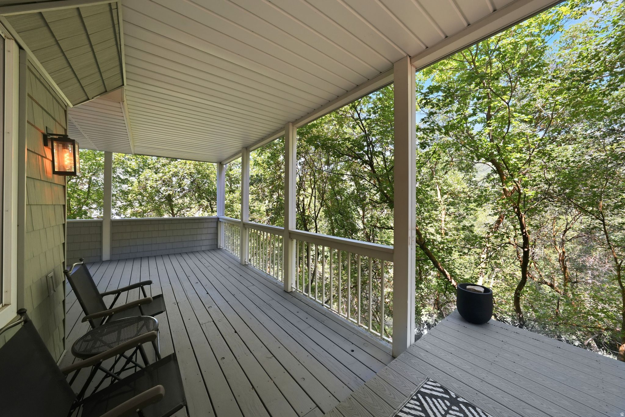 HIGH POINTE - Residential