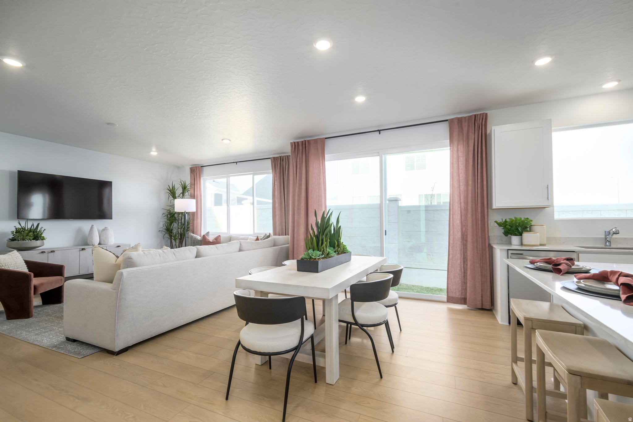 MEADOW CREEK - Residential