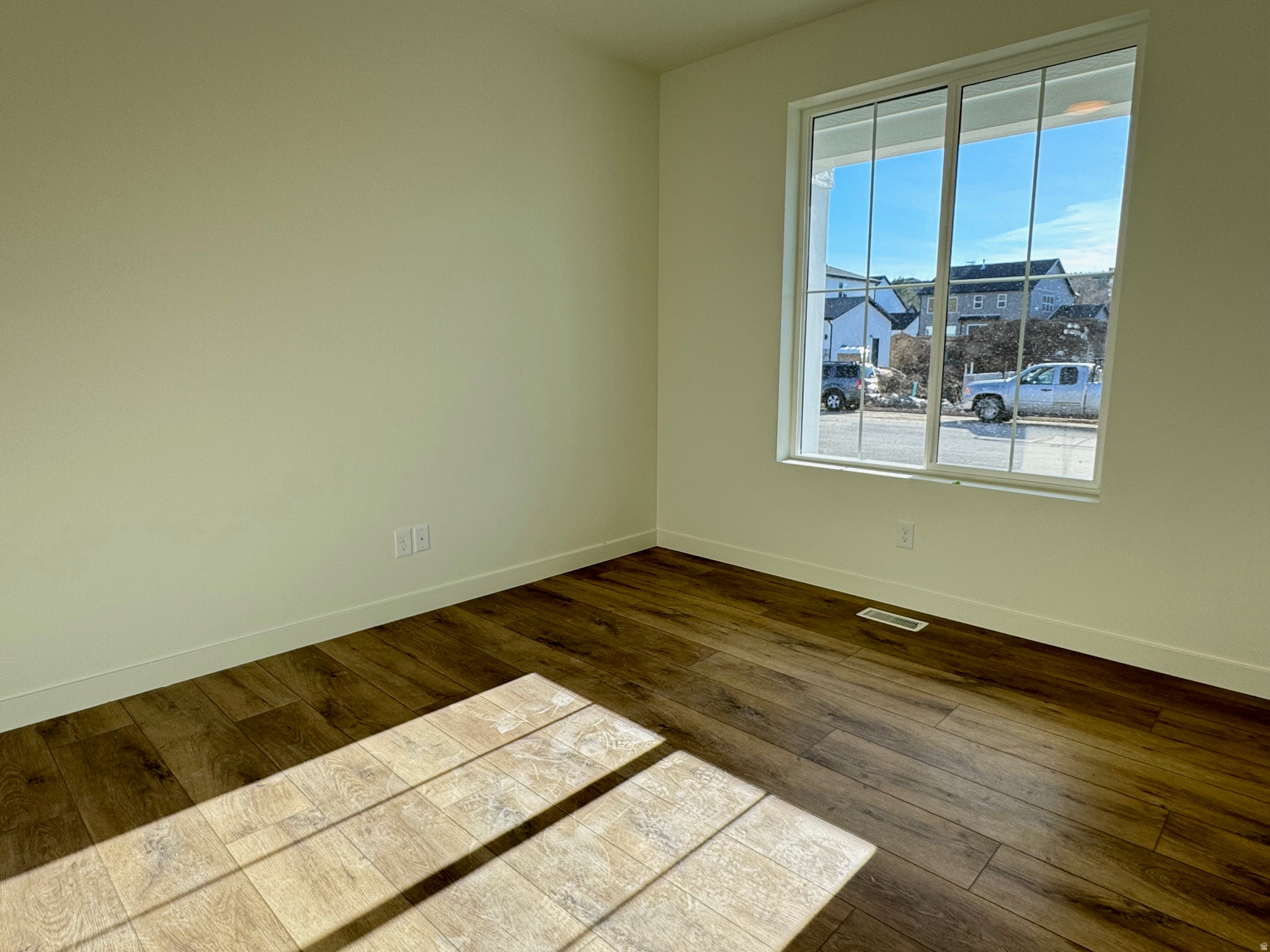 RIVERSIDE ESTATES - Residential