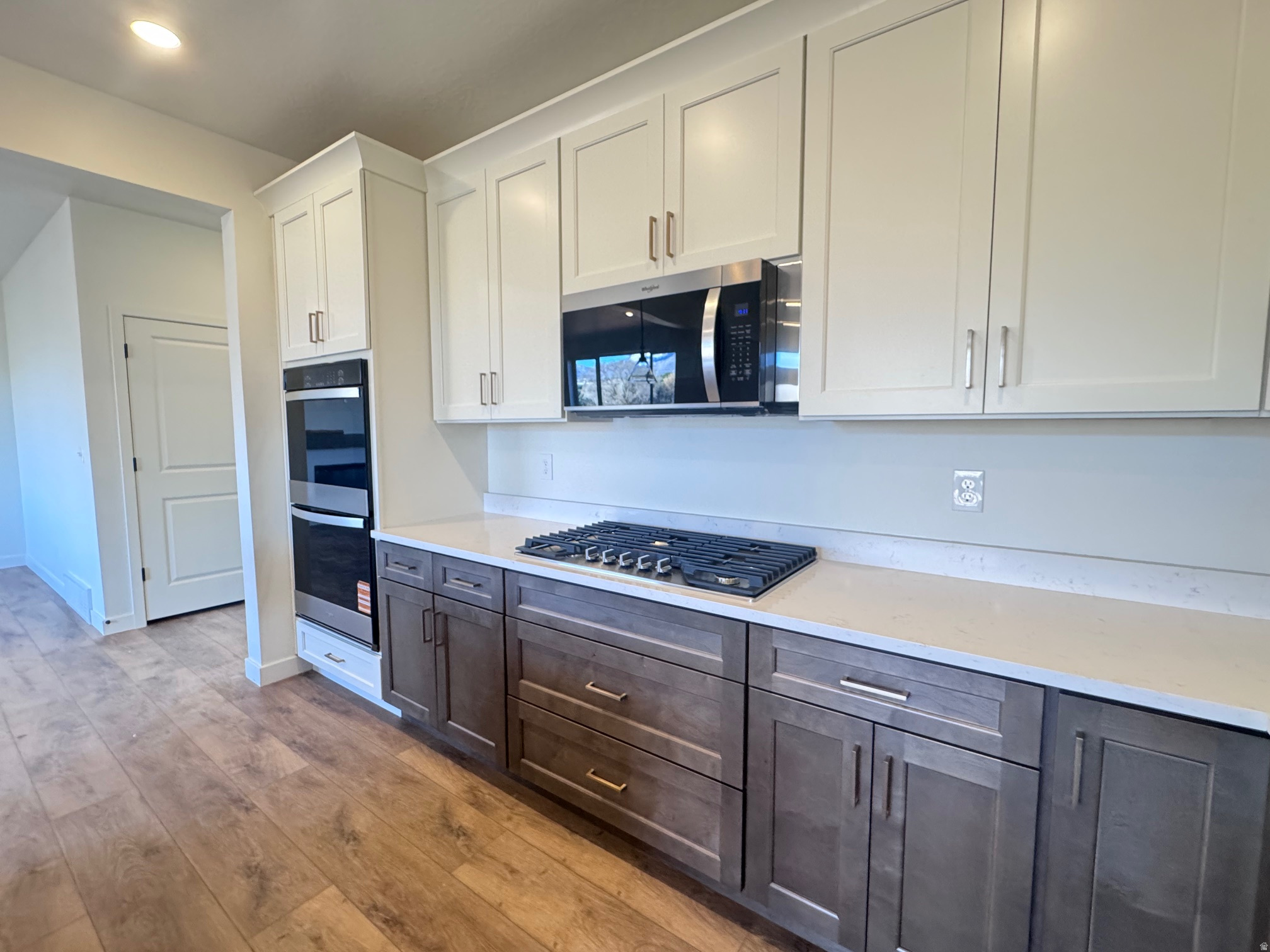 RIVERSIDE ESTATES - Residential
