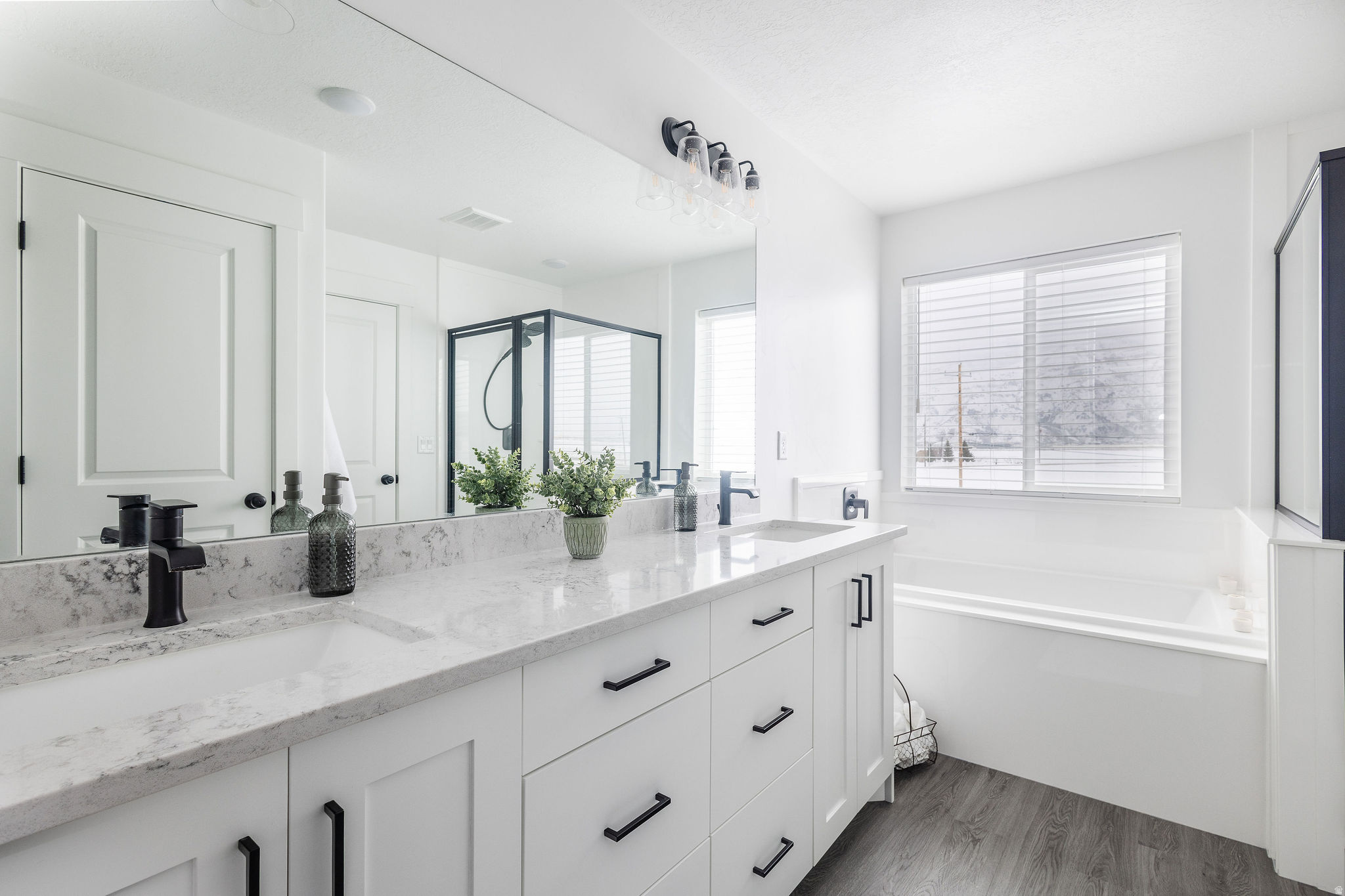 CANYON ESTATES - Residential