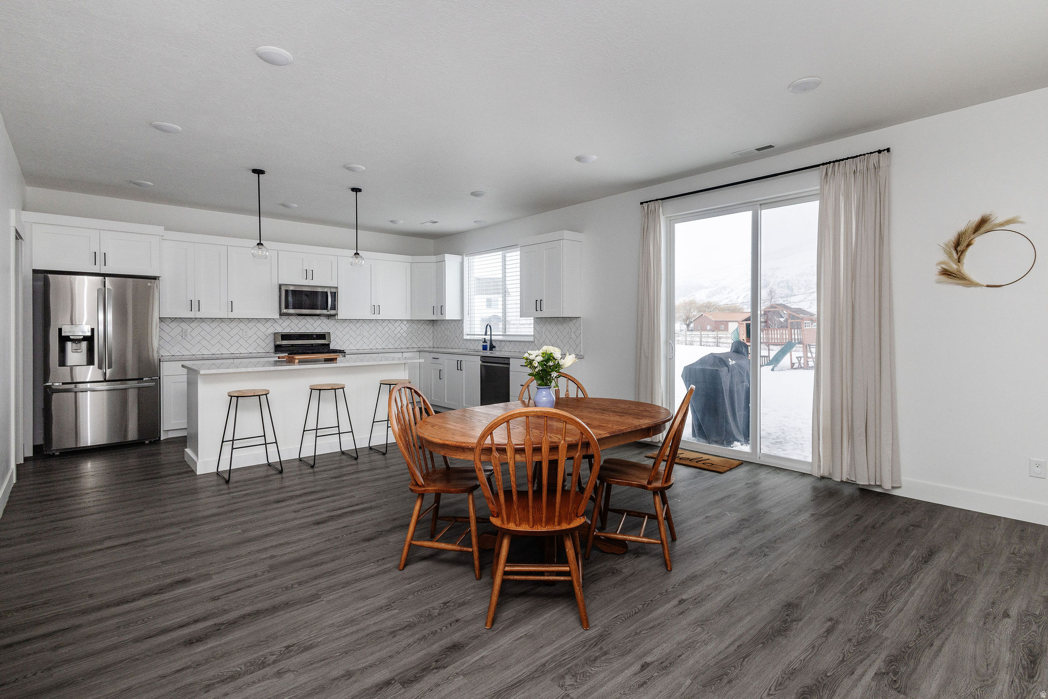 CANYON ESTATES - Residential
