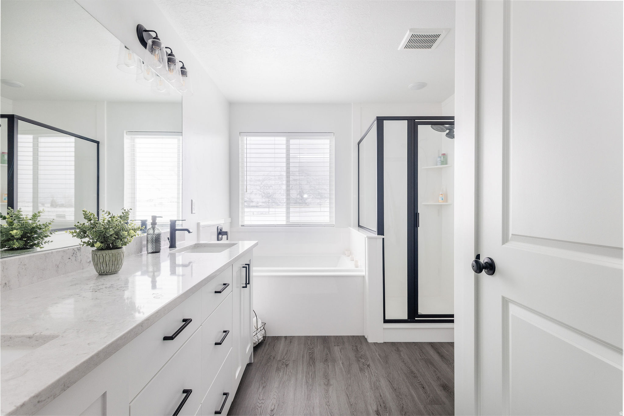CANYON ESTATES - Residential