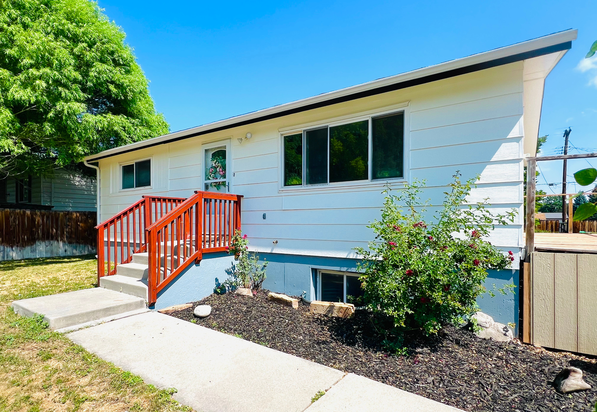 Seller Motivated! Bring Offers! New exterior paint and deck. Darling rambler centrally located in a quiet area in town with great amenities nearby. Don't Miss This Opportunity! Call your Realtor today! All information a courtesy. Buyer to verify all.