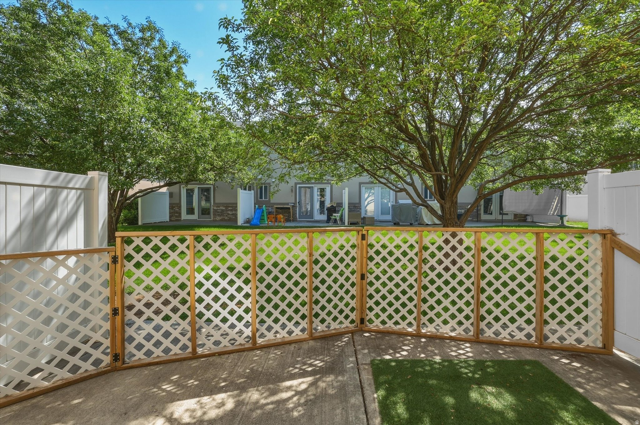 SUNBROOK - Residential