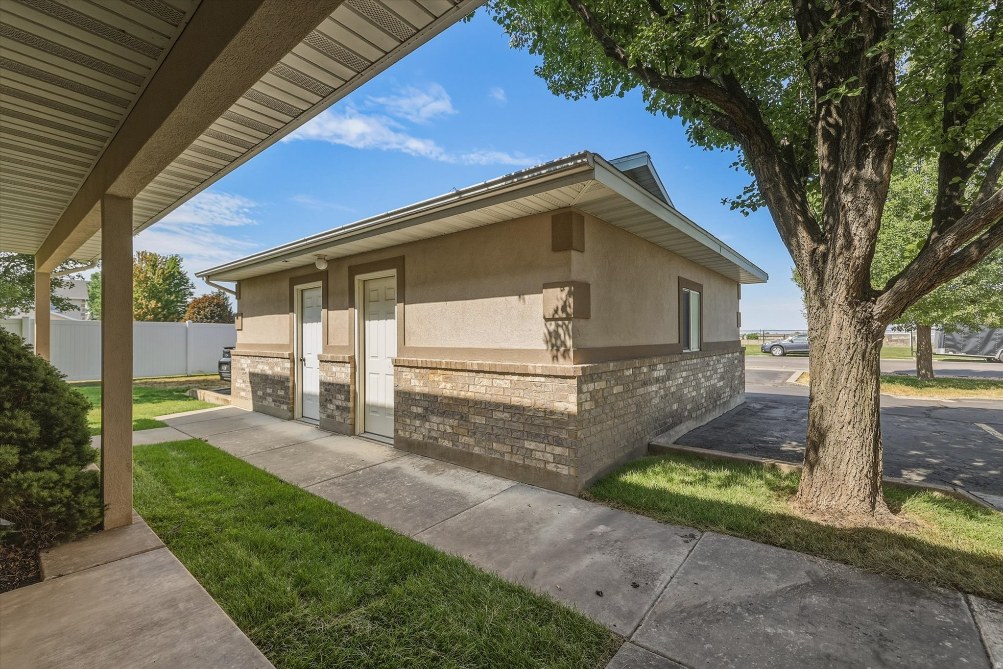 SUNBROOK - Residential