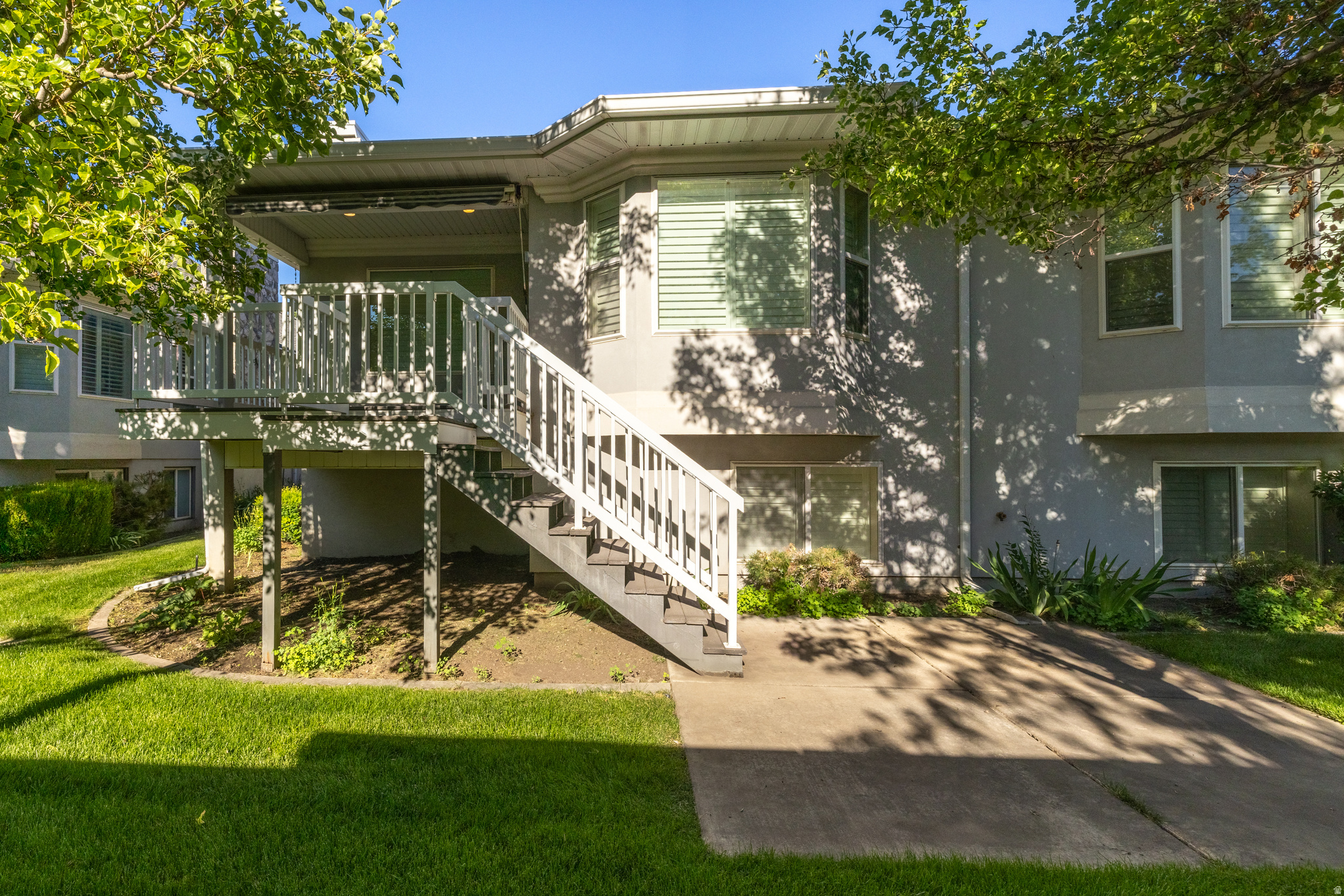 COUNTRY SPRINGS CONDOMINIUMS PHASE 10 - Residential