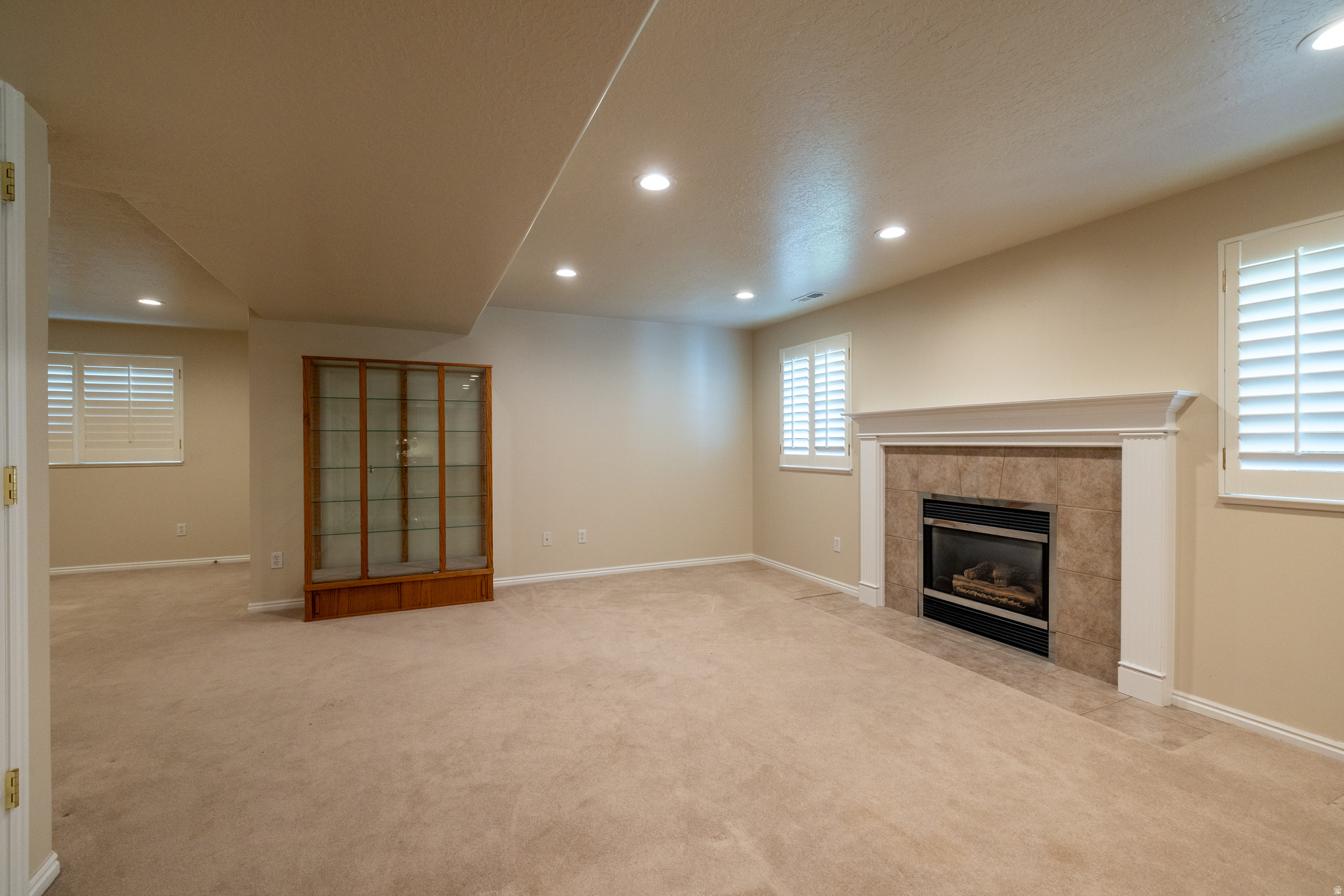 COUNTRY SPRINGS CONDOMINIUMS PHASE 10 - Residential
