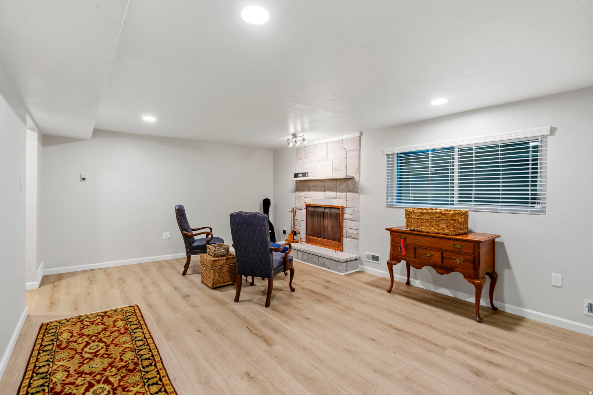 TIDEWATER VILLAGE CONDOMINIUMS - Residential