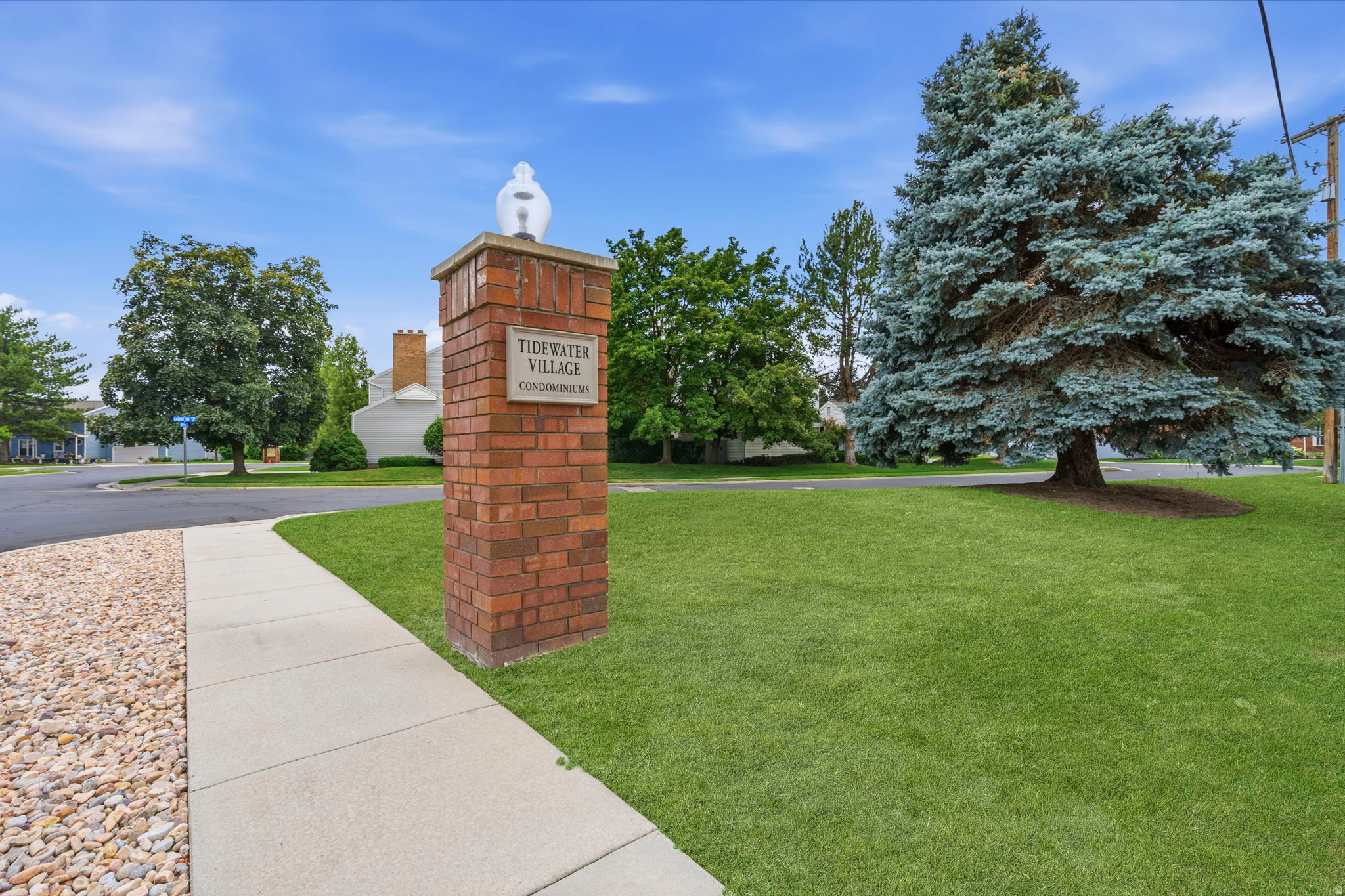 TIDEWATER VILLAGE CONDOMINIUMS - Residential