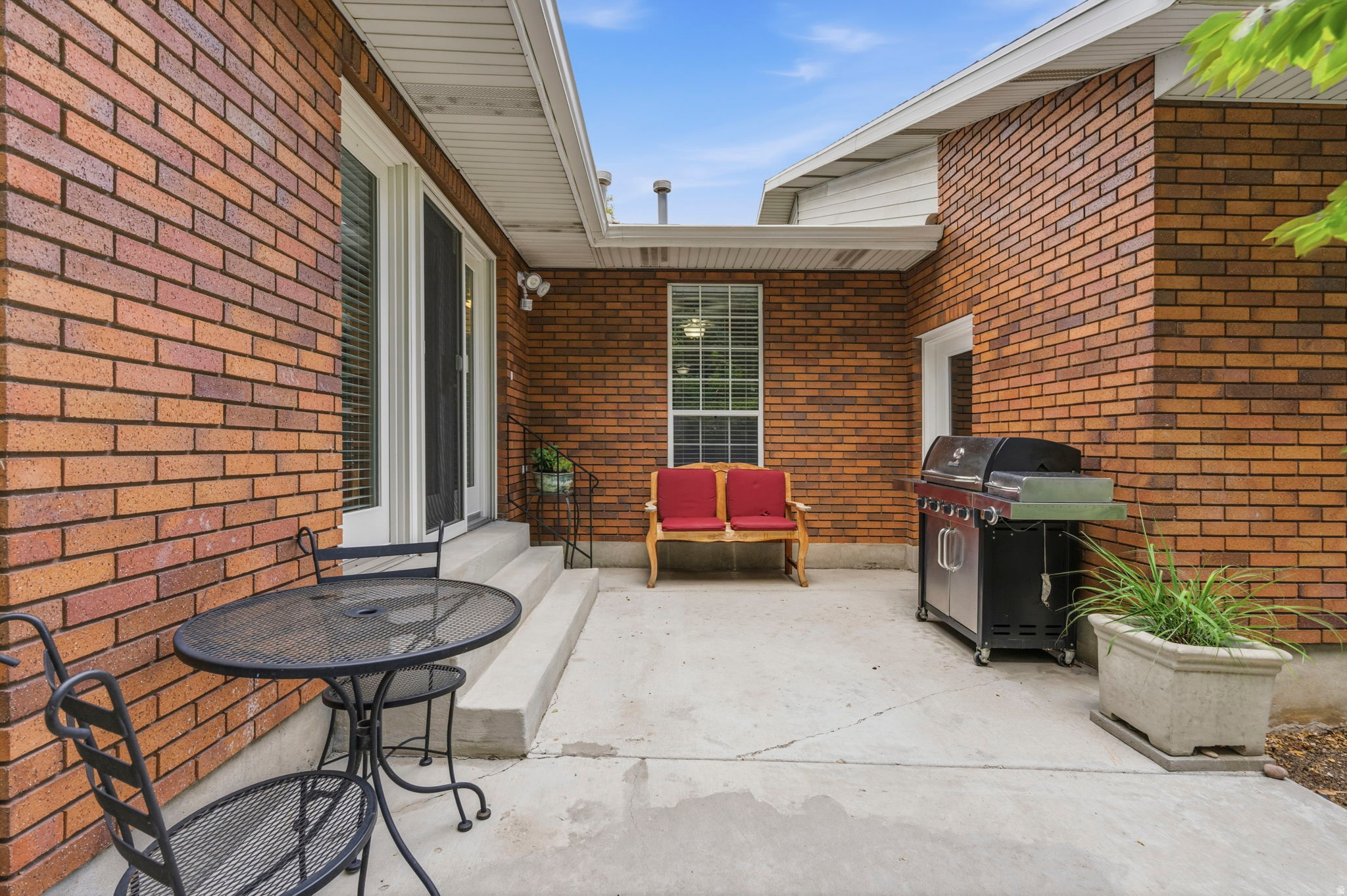 TIDEWATER VILLAGE CONDOMINIUMS - Residential