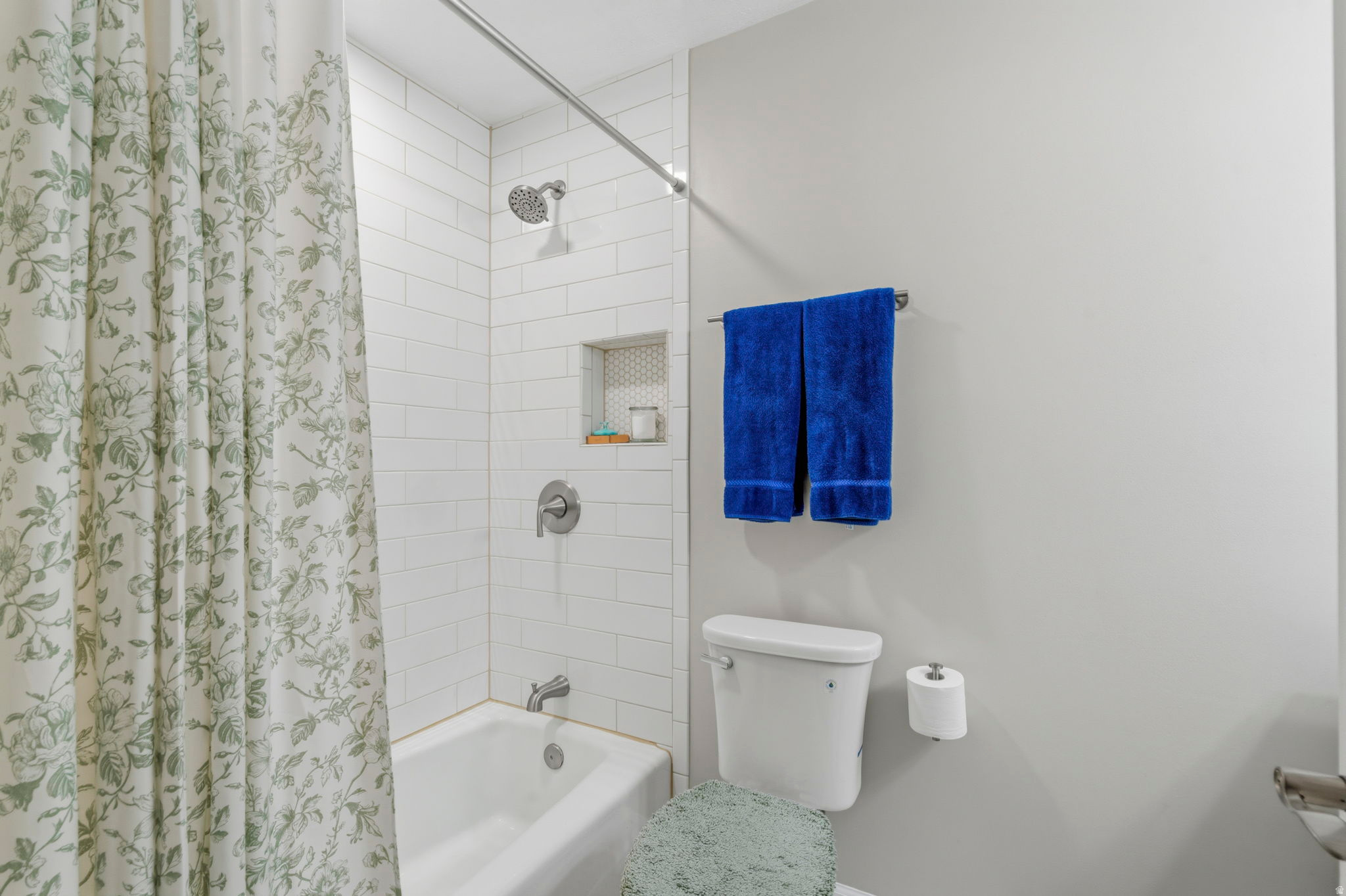 TIDEWATER VILLAGE CONDOMINIUMS - Residential