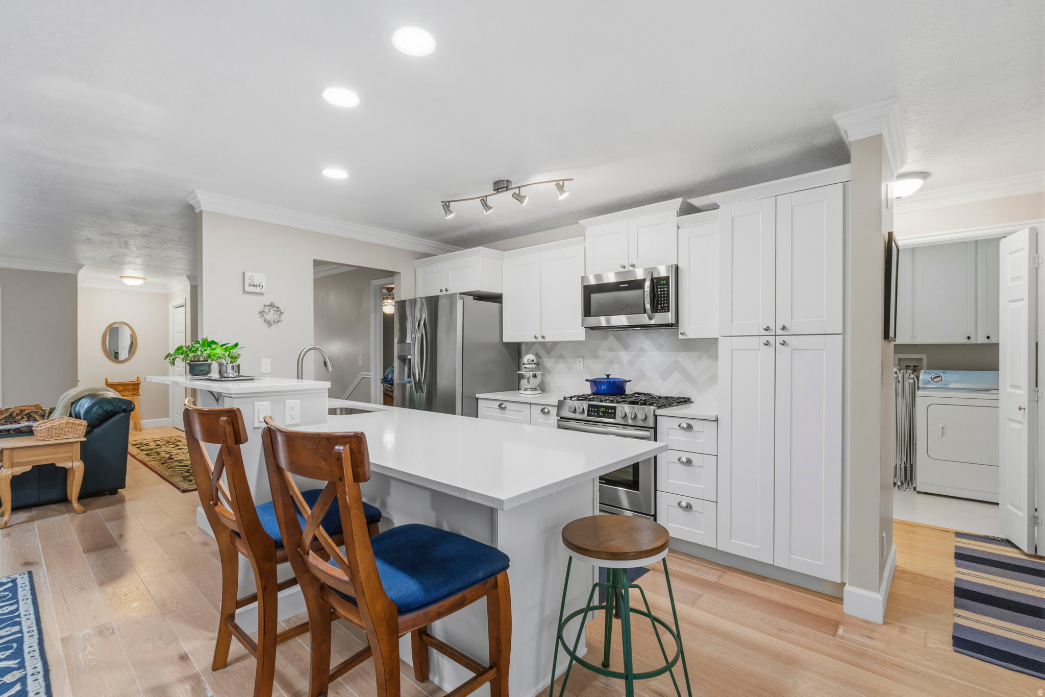 TIDEWATER VILLAGE CONDOMINIUMS - Residential