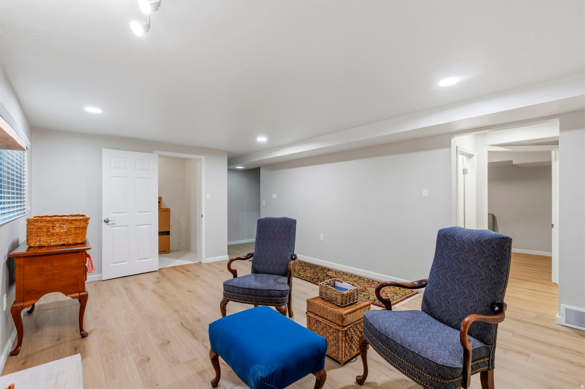 TIDEWATER VILLAGE CONDOMINIUMS - Residential