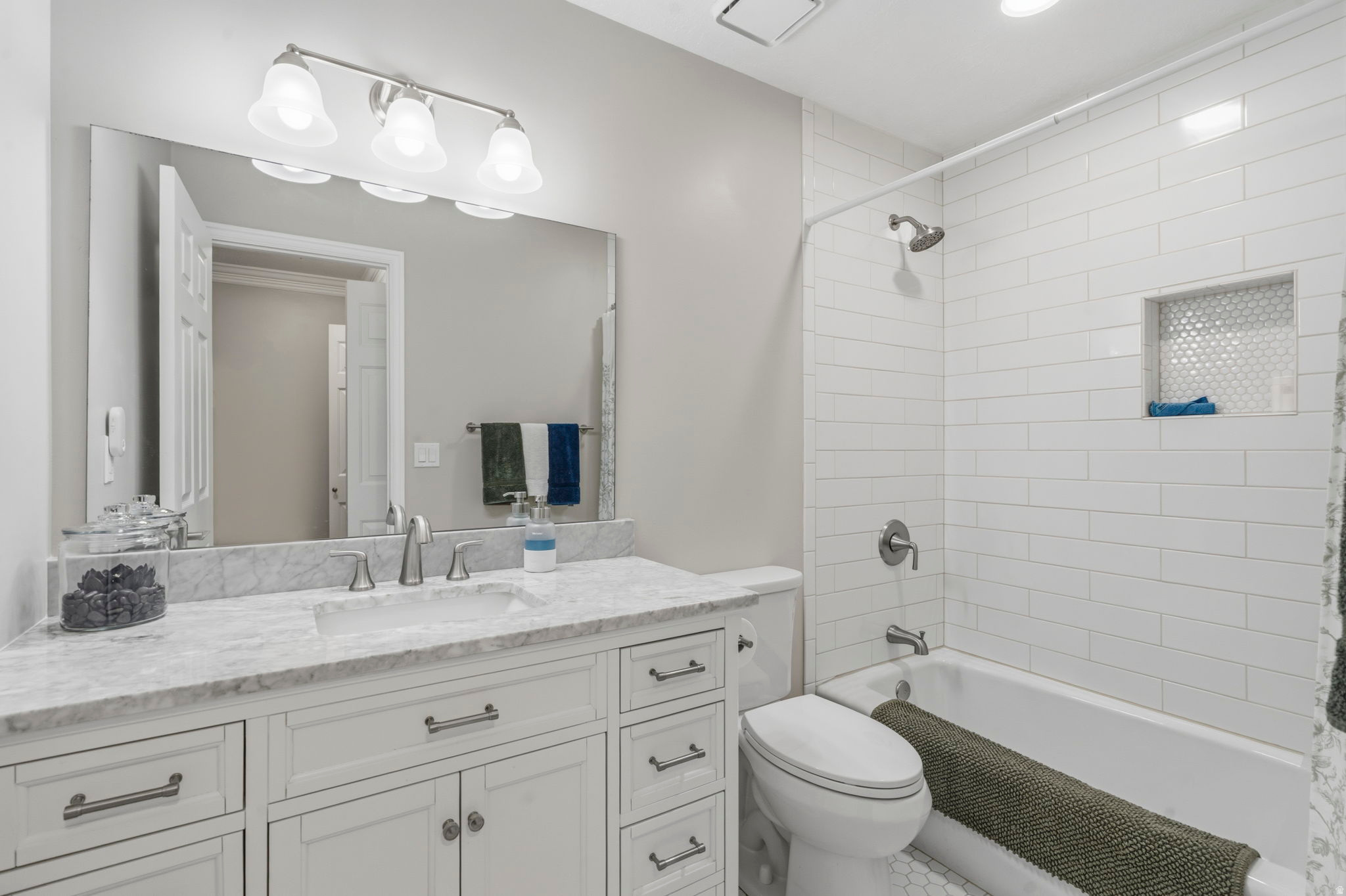 TIDEWATER VILLAGE CONDOMINIUMS - Residential