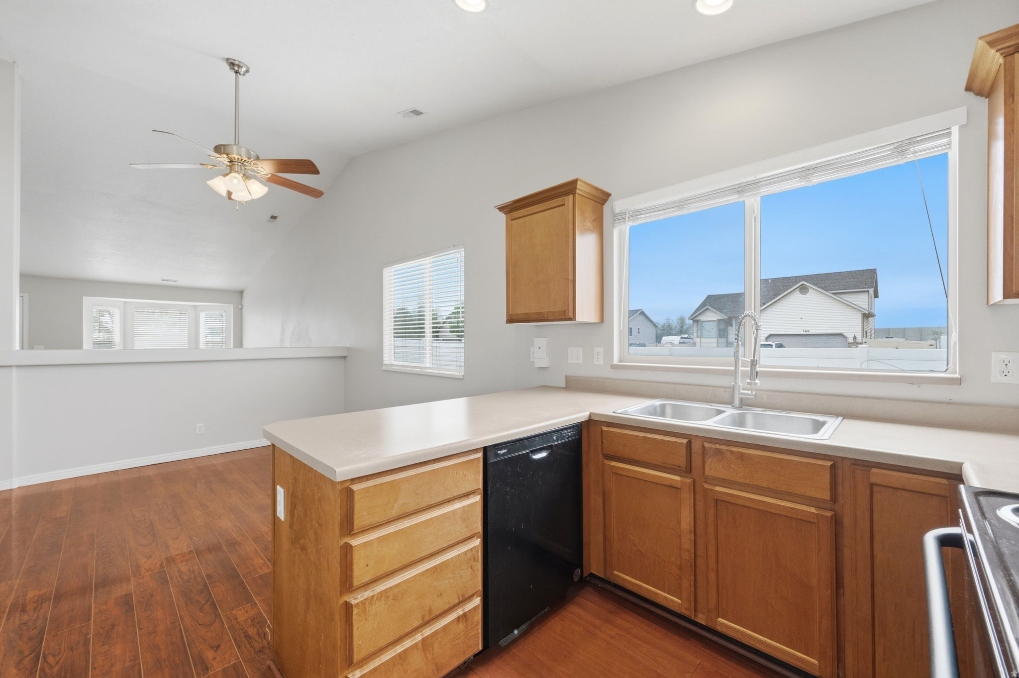 ENSIGN MEADOWS - Residential Lease
