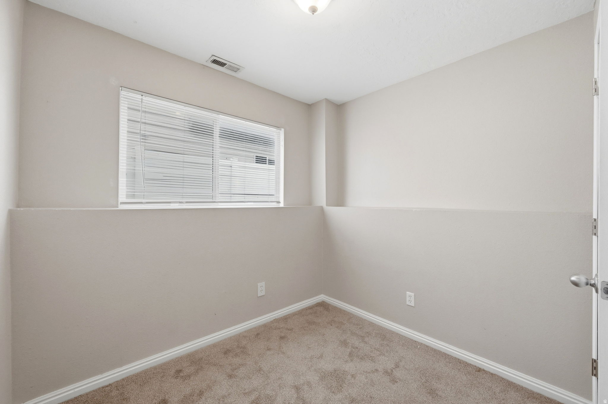ENSIGN MEADOWS - Residential Lease