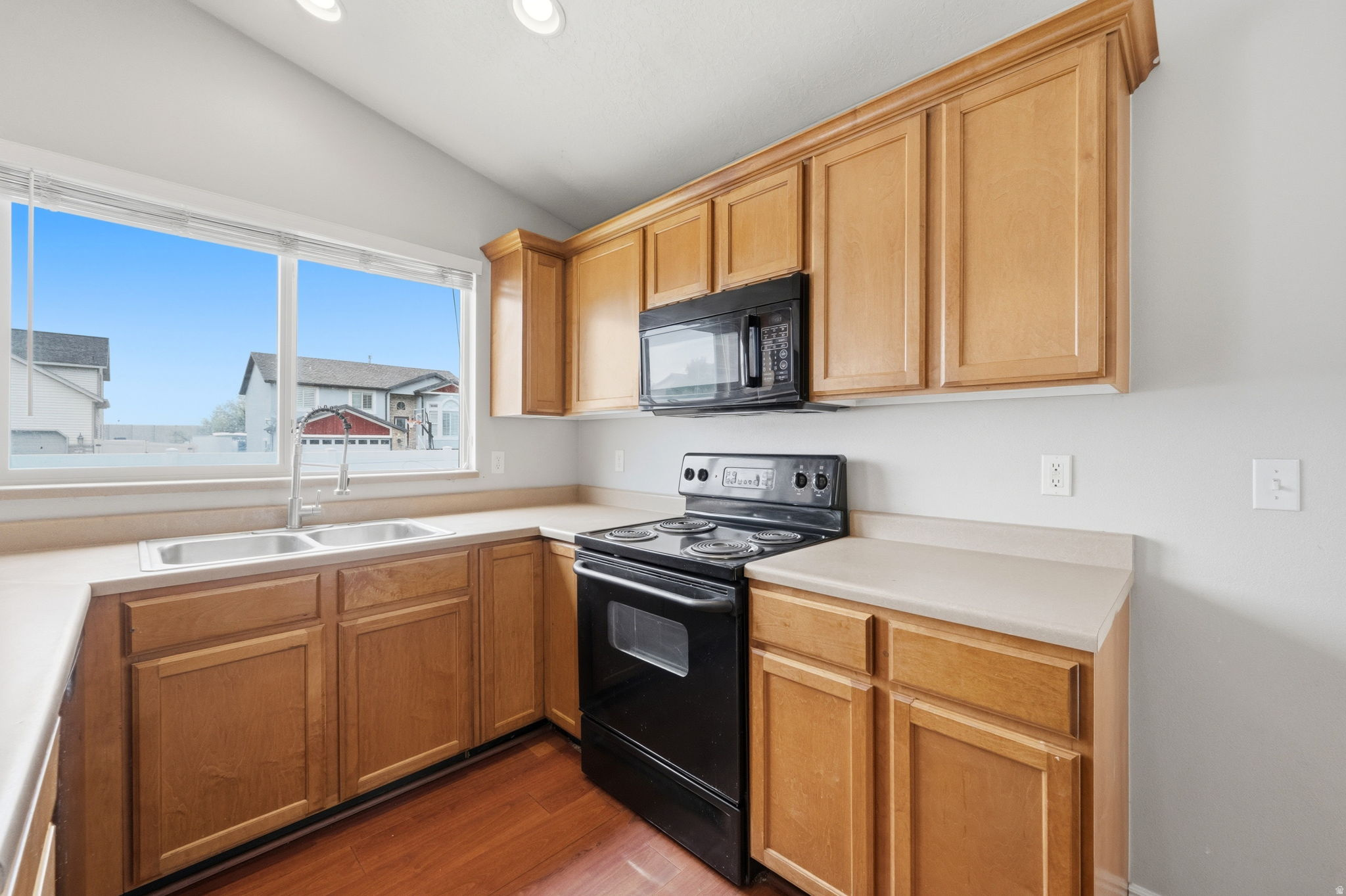 ENSIGN MEADOWS - Residential Lease