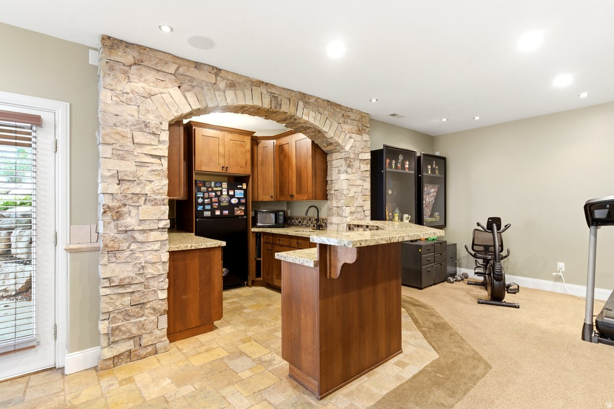 SPRING HOLLOW - Residential