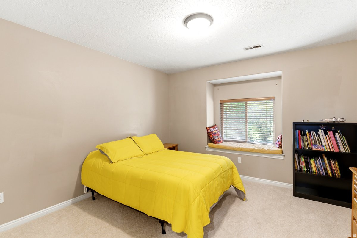 SPRING HOLLOW - Residential