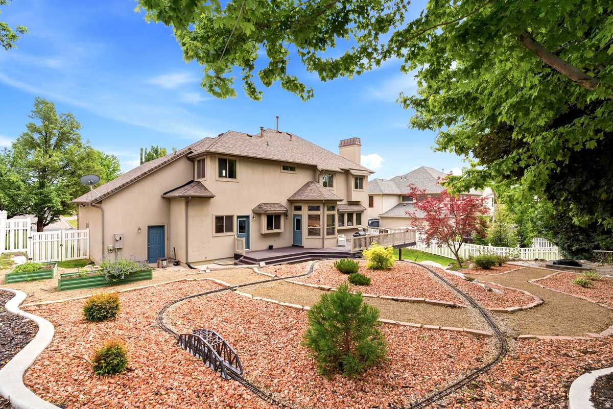 SPRING HOLLOW - Residential