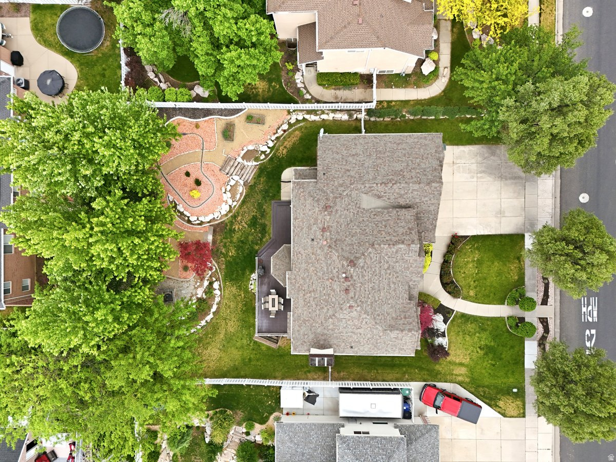 SPRING HOLLOW - Residential