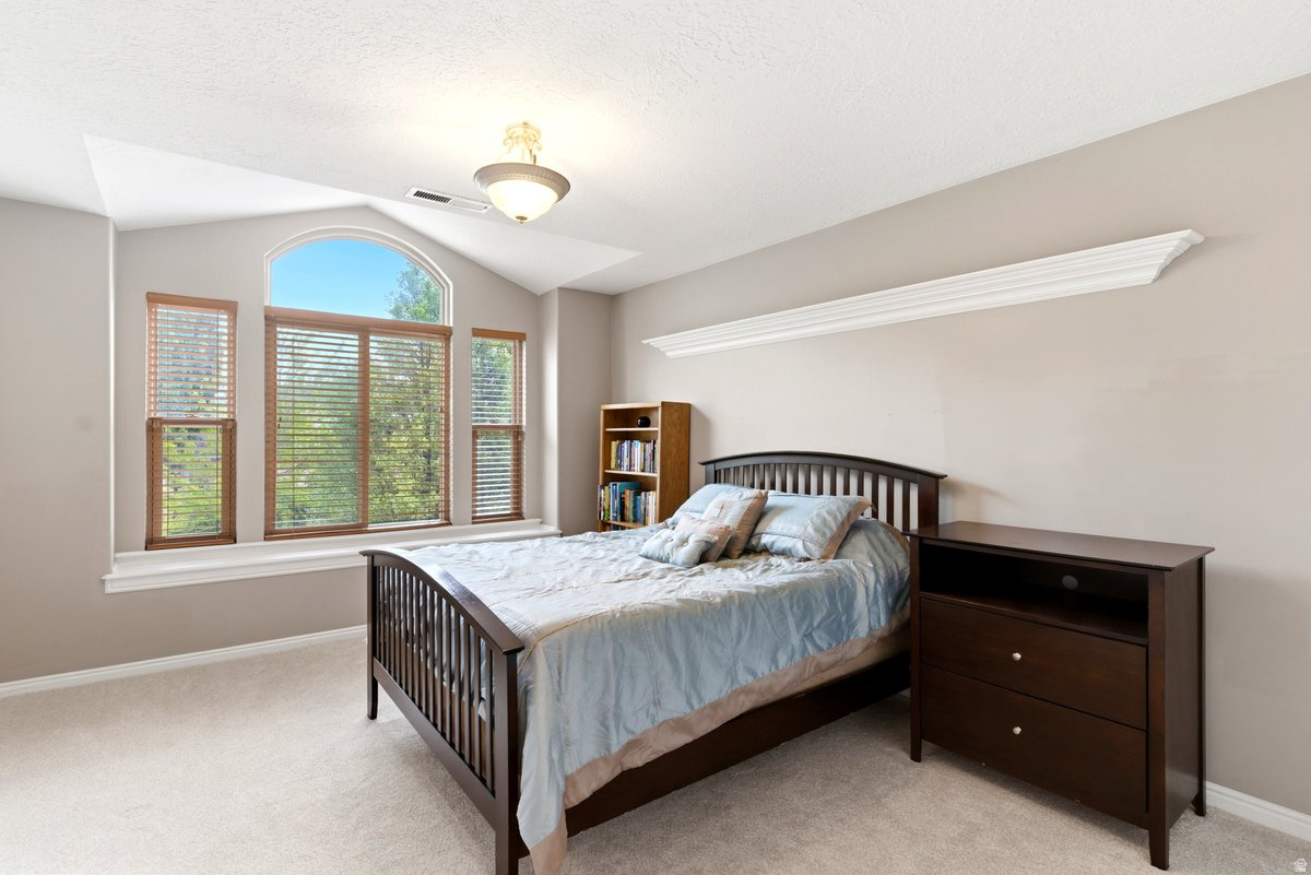 SPRING HOLLOW - Residential