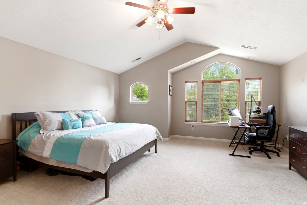 SPRING HOLLOW - Residential