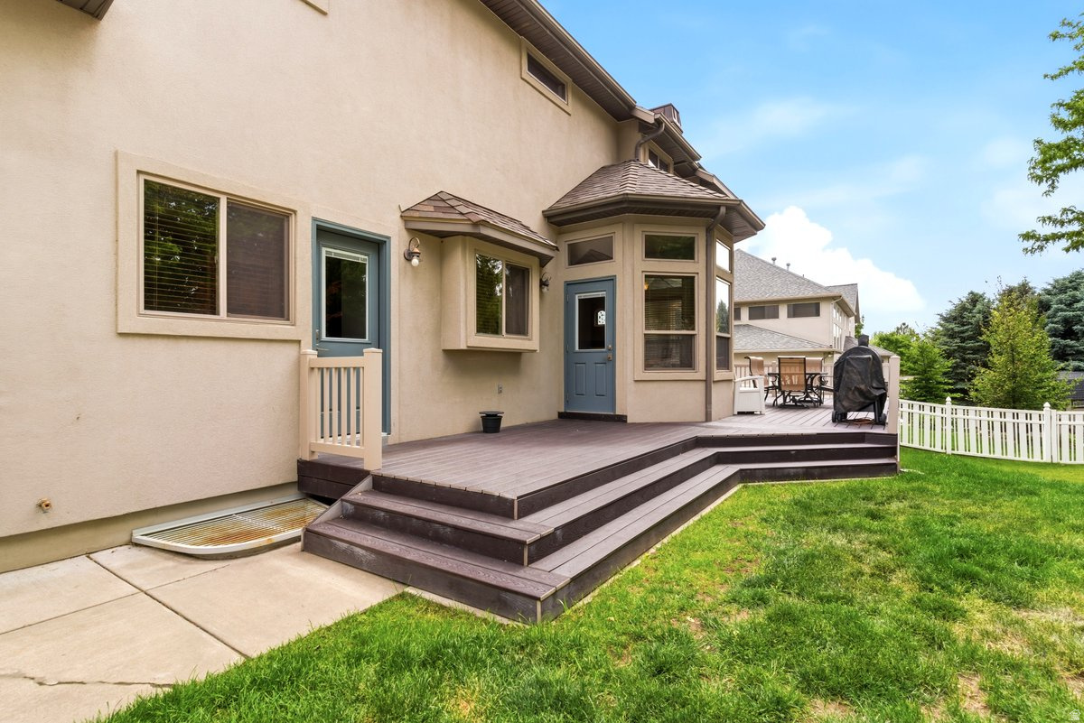 SPRING HOLLOW - Residential