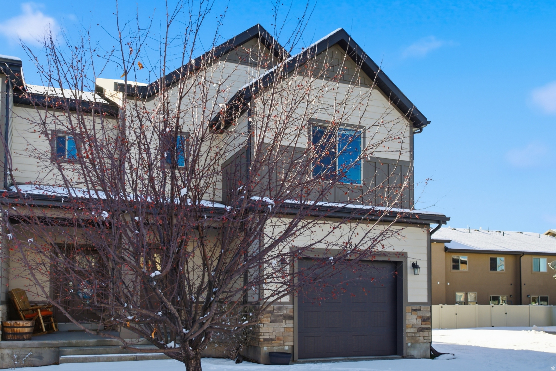 New Price Improvement with Closing Cost Incentive. Welcome to this stunning end-unit townhome located in the charming mountain town of Kamas, Utah, known as the ''Gateway to the Uinta Mountains.'' Just a 5-minute walk to the South Summit Aquatic and Fitness Center and a short 15-minute drive to both Park City and Heber, this home offers comfort, convenience, and scenic living. The open-concept main level is filled with natural light, highlighting the spacious living area and newly remodeled kitchen with quartz countertops, stainless steel appliances, a gas range, and ample cabinetry. Upstairs, the primary suite includes a private en-suite bathroom and walk-in closet. Two additional bedrooms offer flexibility for family, guests, or a home office. The large laundry room has ample space for a full size washer and dryer (not included). T throughout, and a beautiful wood staircase. Enjoy a private, fully fenced backyard, perfect for pets or outdoor relaxation, along with beautifully landscaped common areas and mature trees. The attached garage and adjacent guest parking add everyday convenience. Nestled in a quiet cul-de-sac, this family-friendly neighborhood is close to schools, parks, and shopping. This home is ideal for outdoor enthusiasts with nearby access to hiking, fishing, and world-class skiing. Don't miss your opportunity to own this beautifully maintained home in Kamas"schedule your showing today! All information deemed reliable but not guaranteed. Buyer to verify. Legal Description: Lot 10 Canyon Creek Townhomes Subdivision Plat B (Phase 2) According To The Official Plat On File In The Summit County Recorders Office Cont 0.06 Ac Together With An Equal % Int In The Common Area 2406-1562-1583