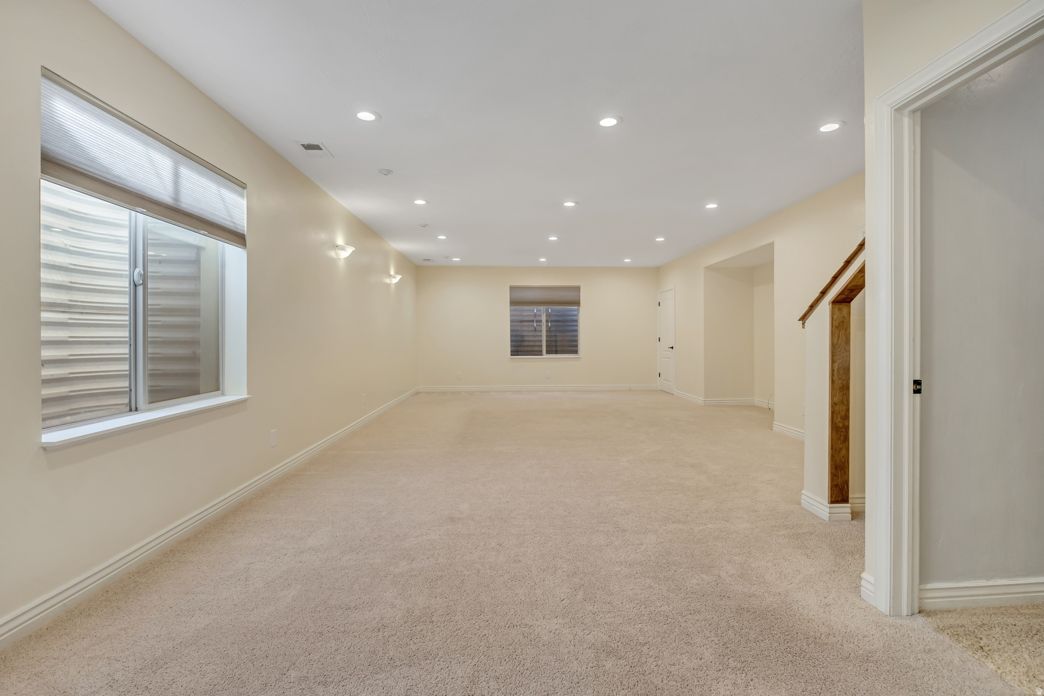 THE BENCHES - Residential