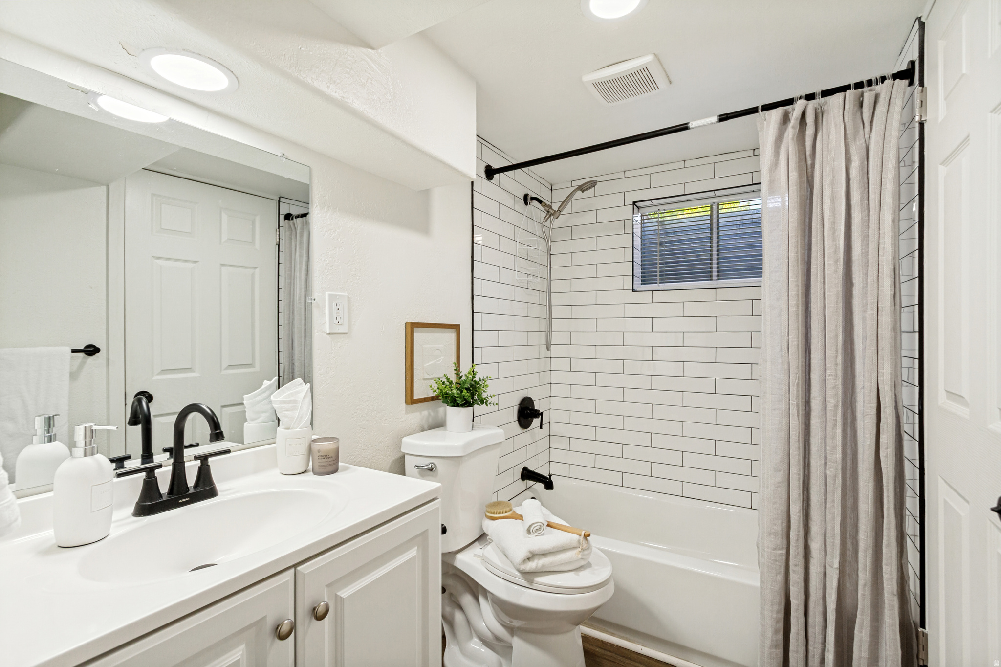 MEADOW HEIGHTS #11 - Residential