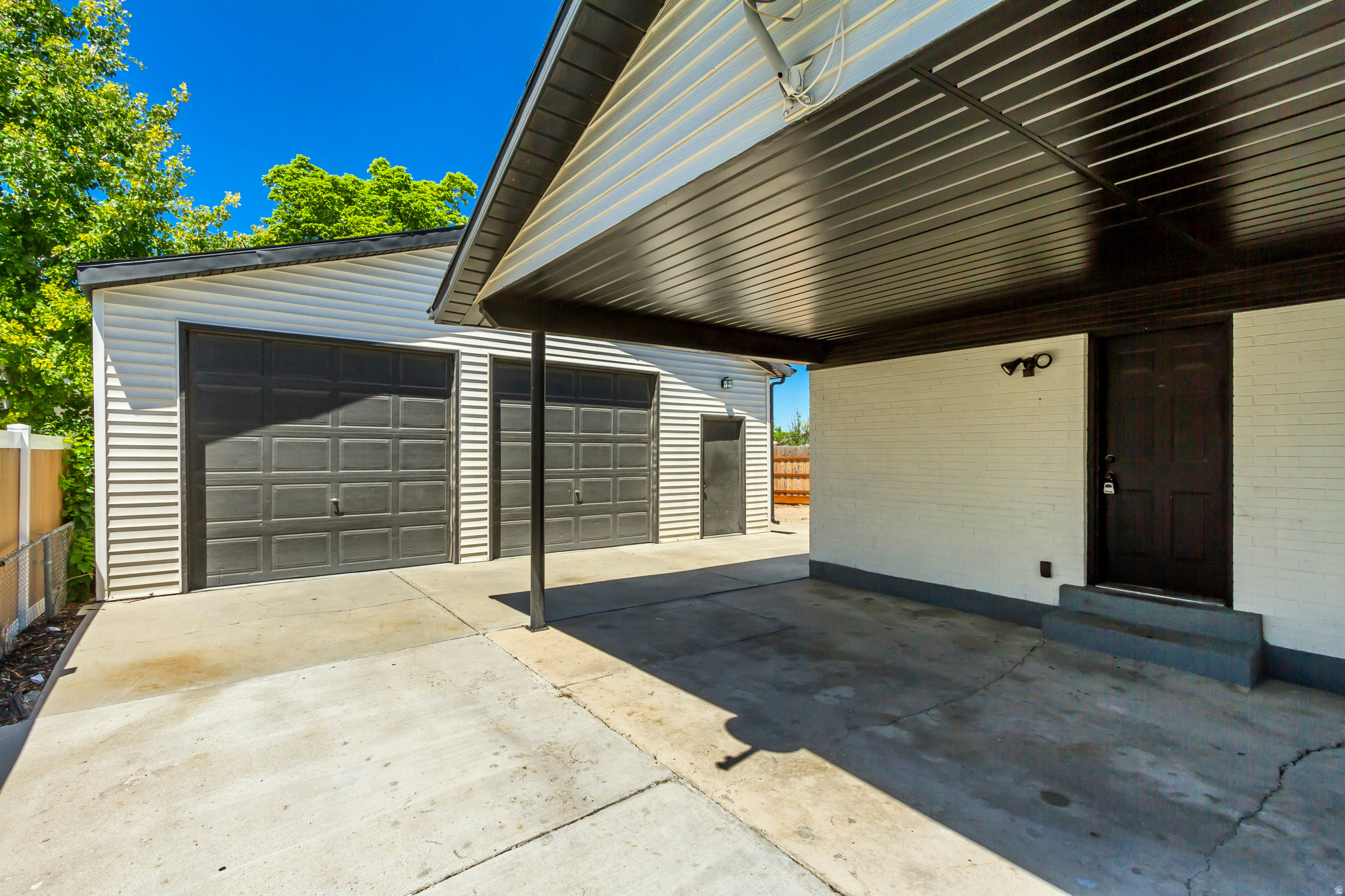 MEADOW HEIGHTS #11 - Residential