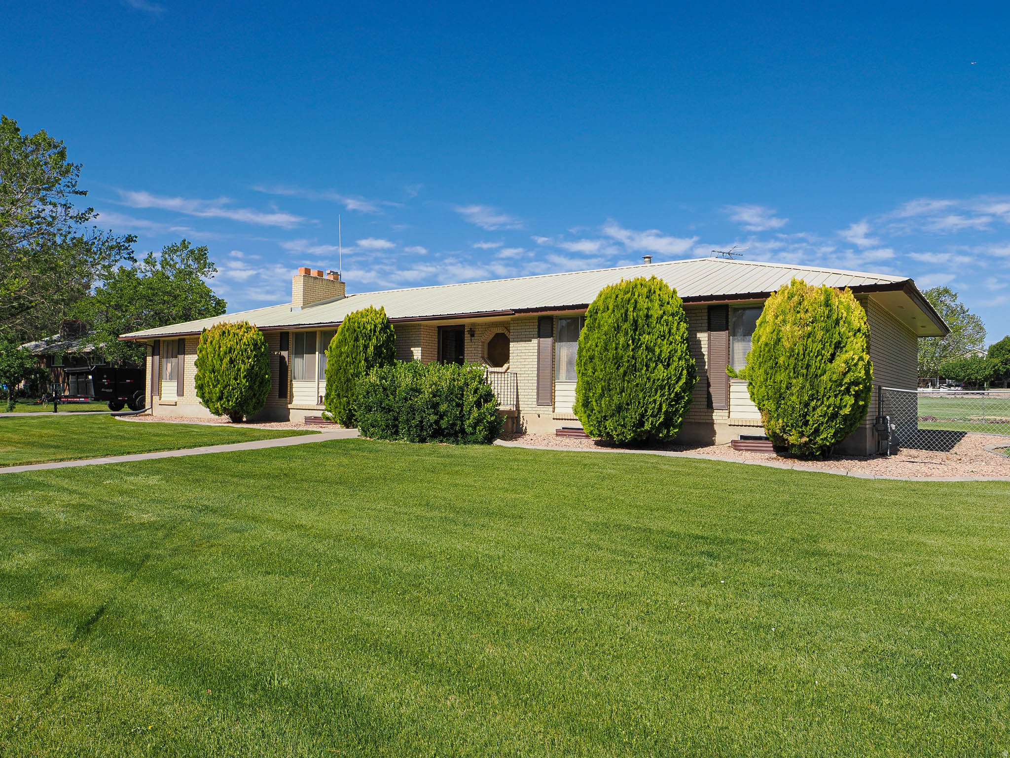 MEADOWS - Residential