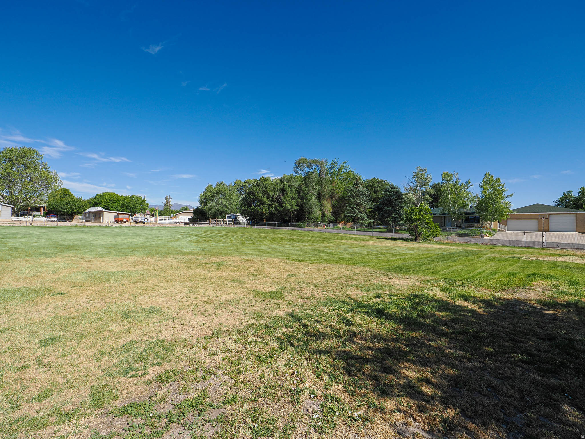 MEADOWS - Residential