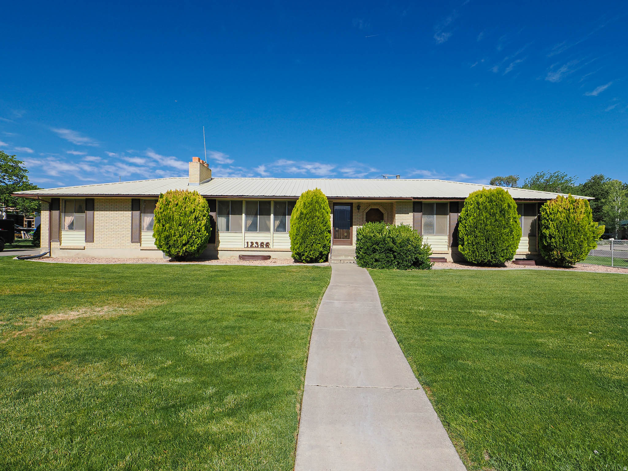 MEADOWS - Residential