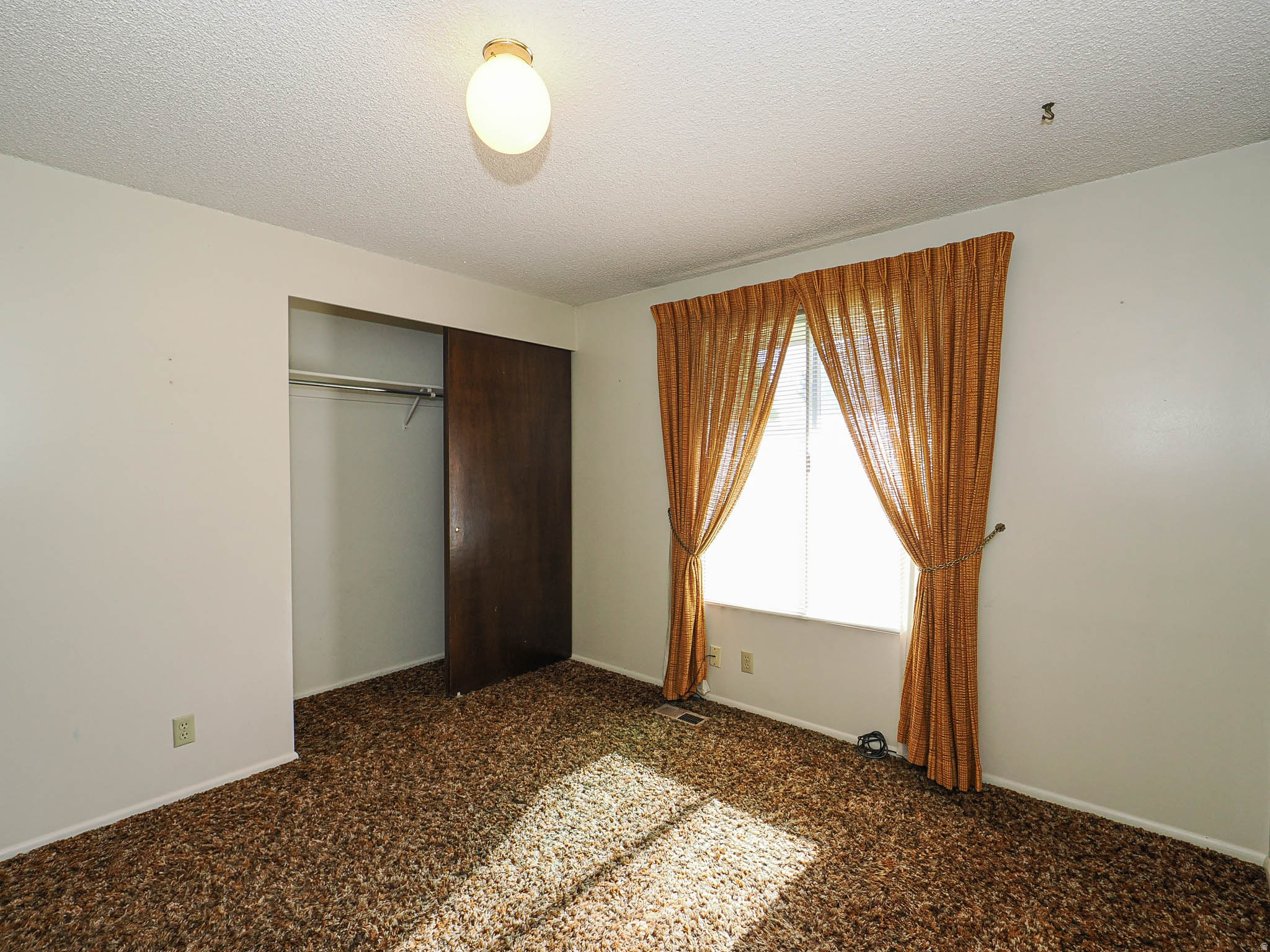MEADOWS - Residential