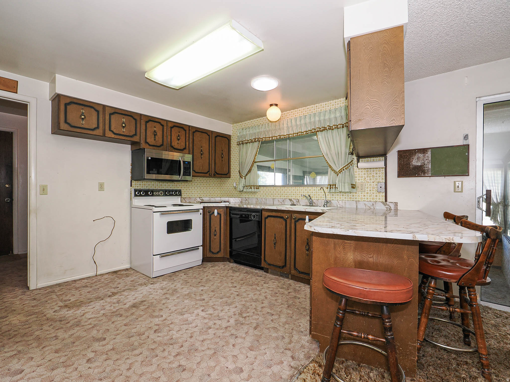 MEADOWS - Residential