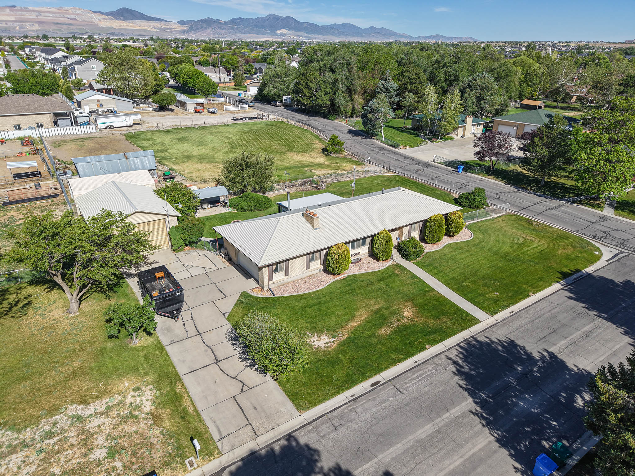 MEADOWS - Residential