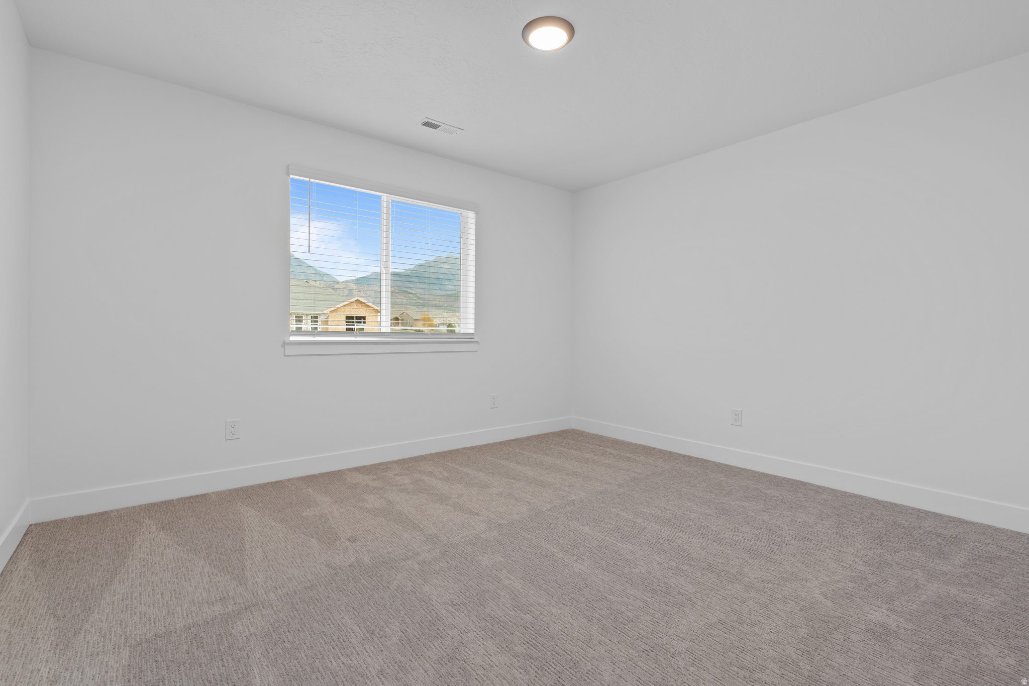 VISTAS AT SUMMIT RDG - Residential